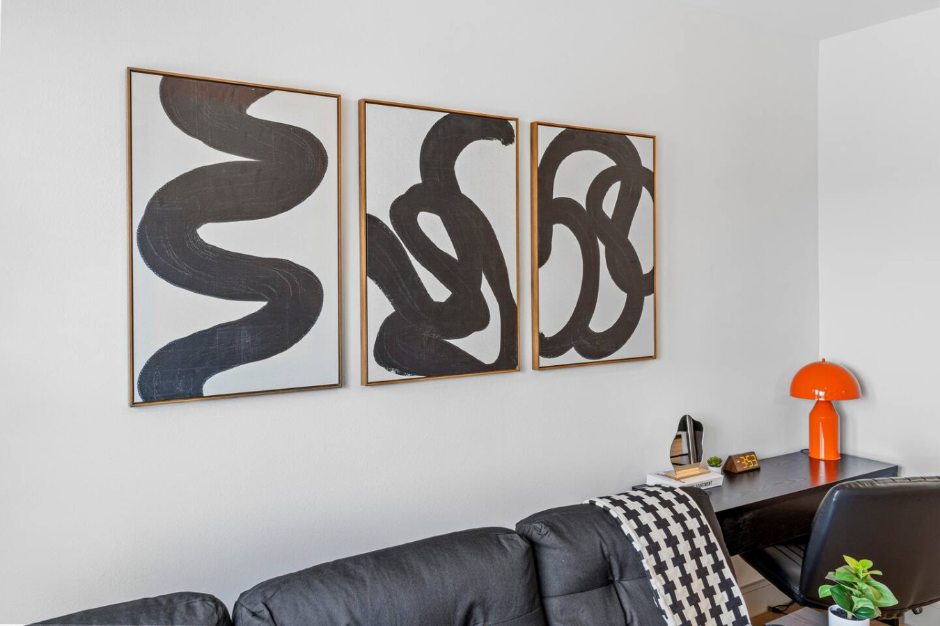 Enjoy a spacious living room featuring stylish décor, perfect for unwinding after a day out and about.
