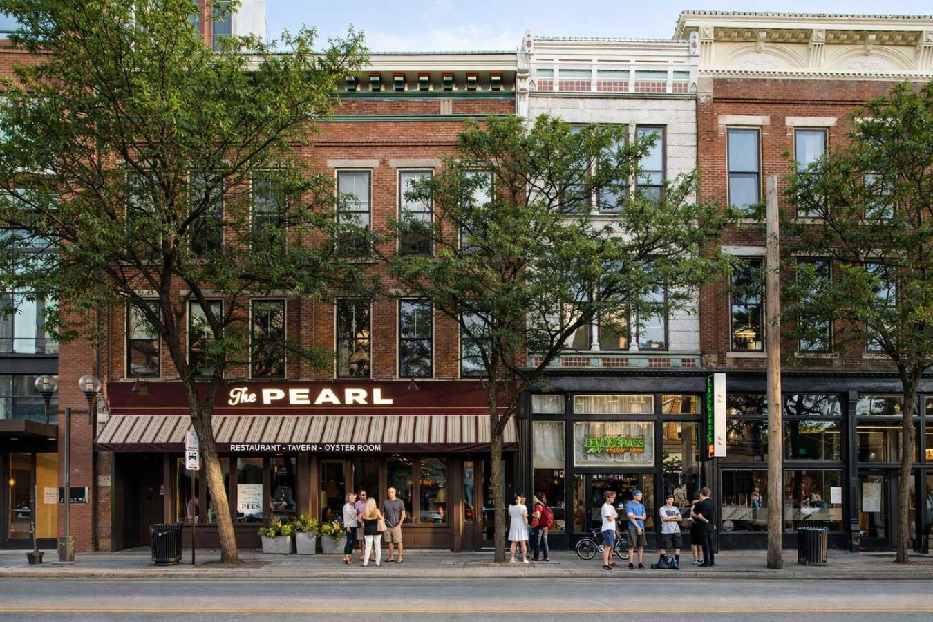 Lively entertainment district filled with local shops, restaurants, bars, and nightlife. A favorite spot for dining, socializing, and exploring the city’s creative scene, all within easy reach of the property.