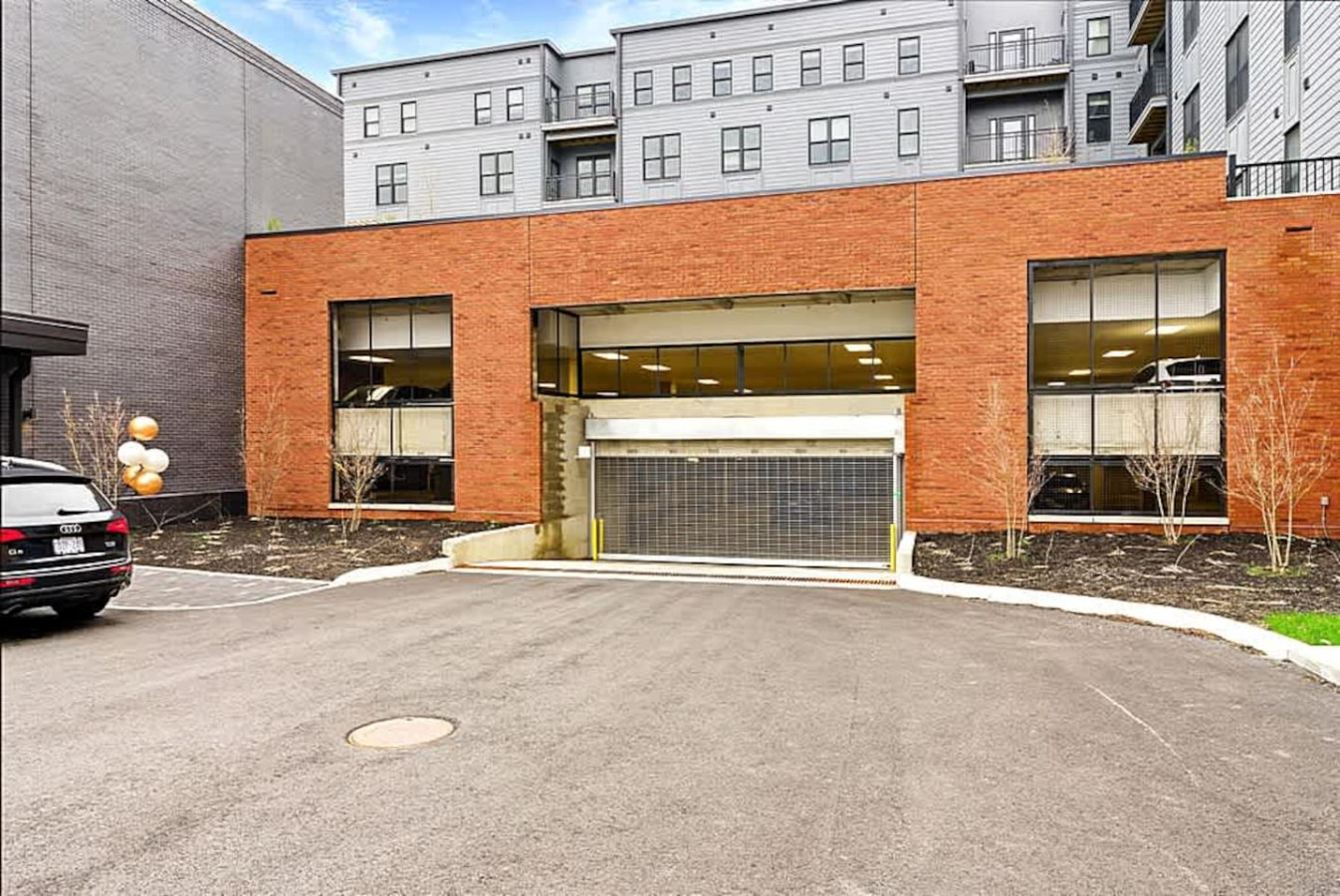 A convenient onsite garage offering easy entry and exit for guests arriving by car. The open layout and well maintained surroundings ensure simple parking and a smooth arrival experience throughout your stay.