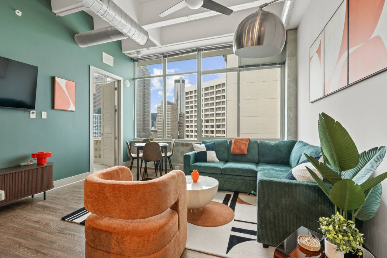 FIFA World Cup ATL | King Bed · Pool · Sleeps 3