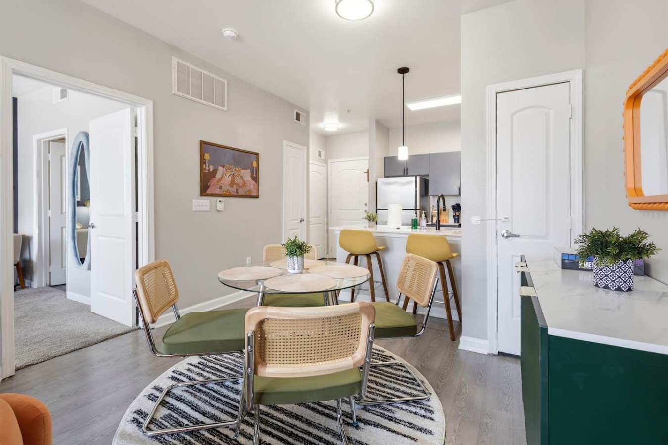 Dining area with easy access to the kitchen and bedroom.