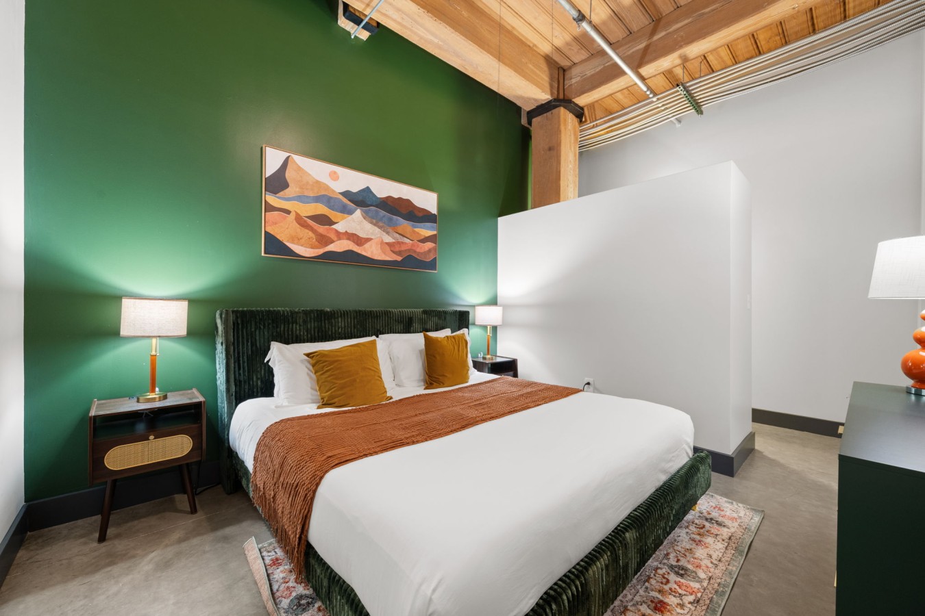 Your Cozy King Retreat – Settle in and enjoy a peaceful night's rest in the comfortable king bedroom.