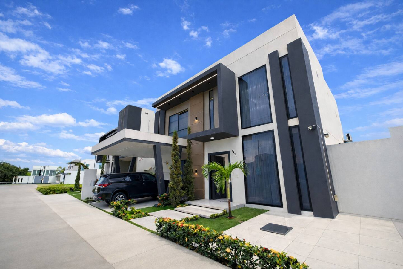 Casa de lujo + Psicina/Jacuzzi/BBQ Privado 4Hab