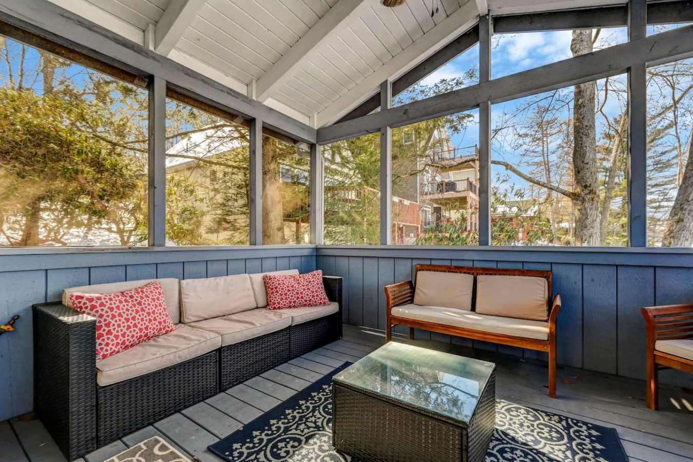 Doc Harmony Lake Front / Beach / Hot Tub / Fishing