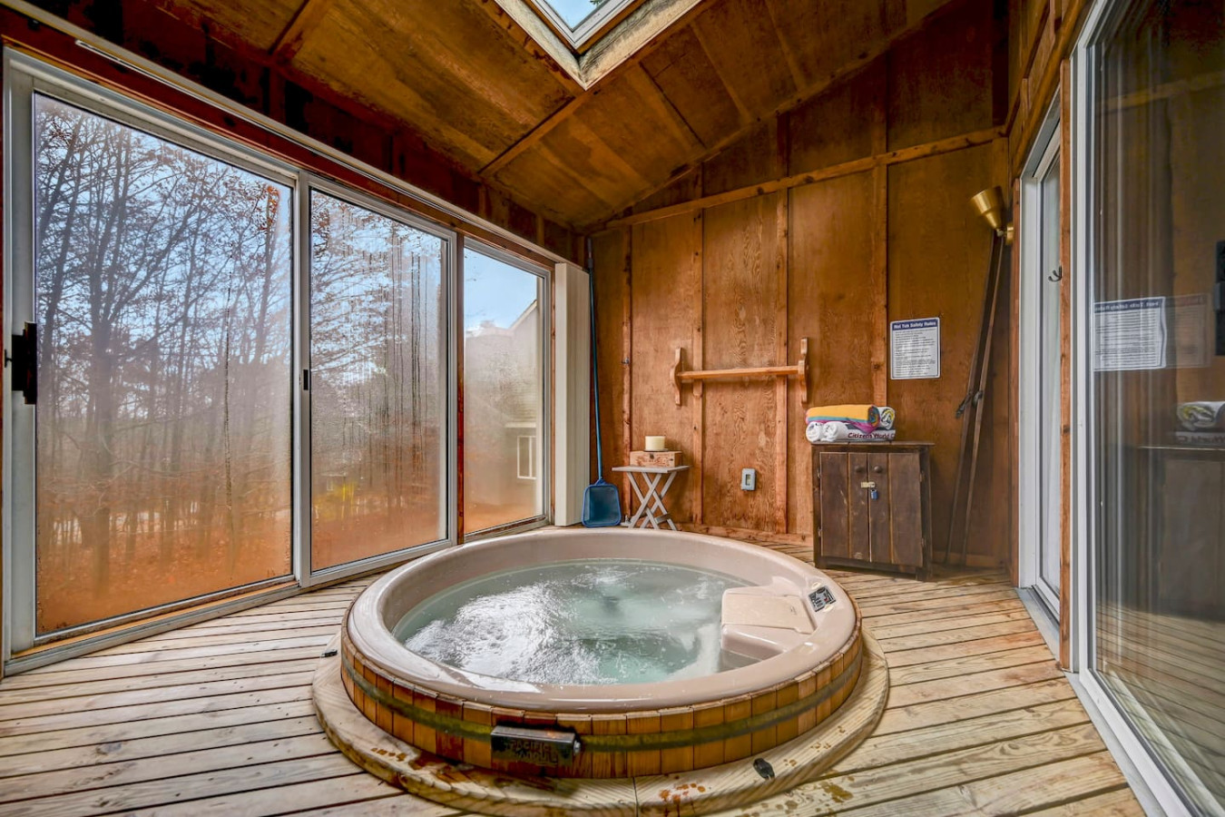 Walk 2 SKI /Fully Stocked Kitchen/Hot Tub/Family