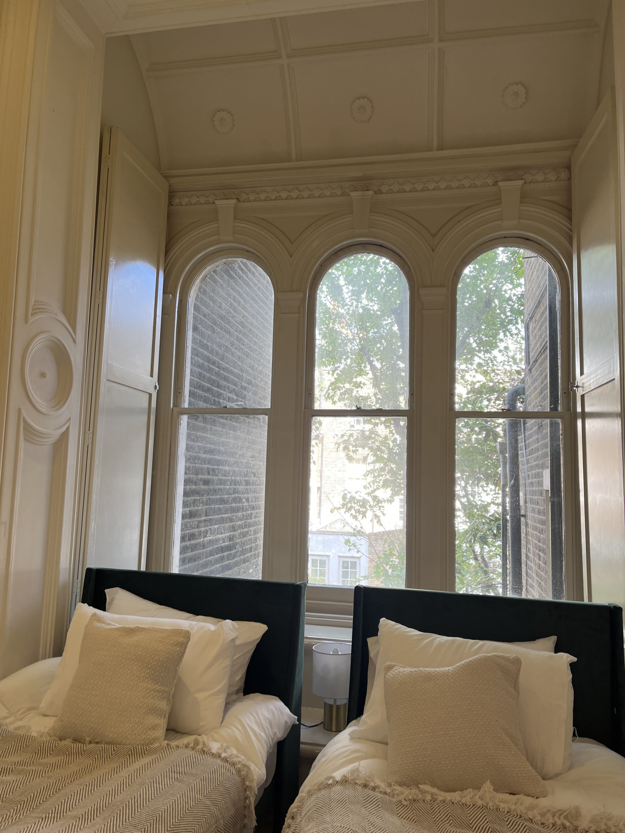 Awesome 3 bedroom Notting Hill very central with a balcony in 33 Clanricarde Gardens 1st Floor Flat - Property image 20 - VivreStays
