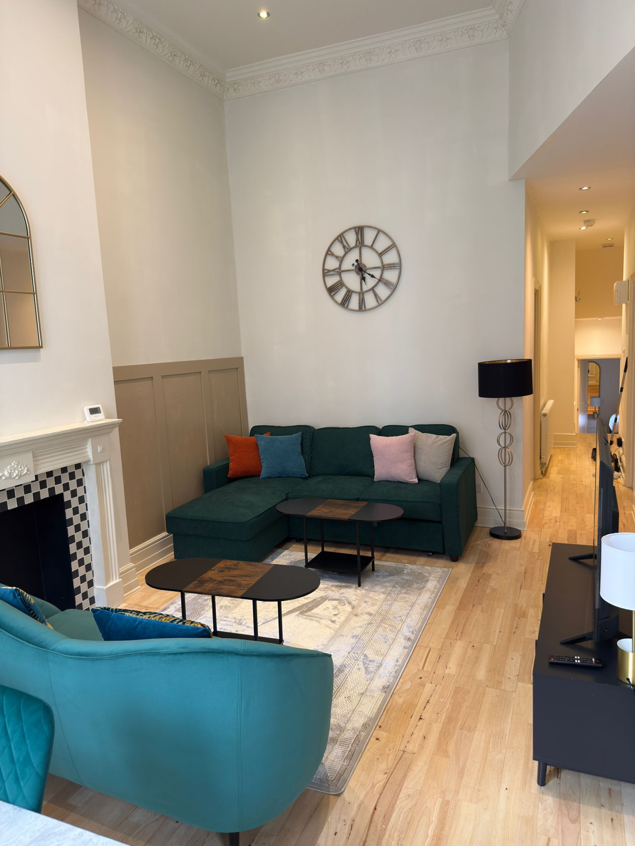 Awesome 3 bedroom Notting Hill very central with a balcony in 33 Clanricarde Gardens 1st Floor Flat - Property image 13 - VivreStays