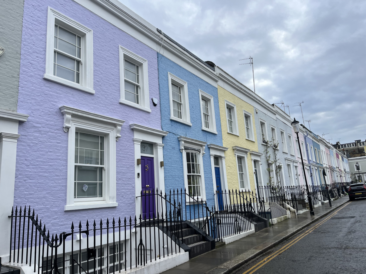 Awesome 3 bedroom Notting Hill very central with a balcony in 33 Clanricarde Gardens 1st Floor Flat - Property image 40 - VivreStays
