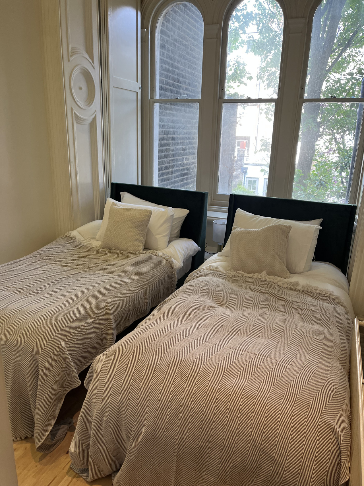 Awesome 3 bedroom Notting Hill very central with a balcony in 33 Clanricarde Gardens 1st Floor Flat - Property image 19 - VivreStays