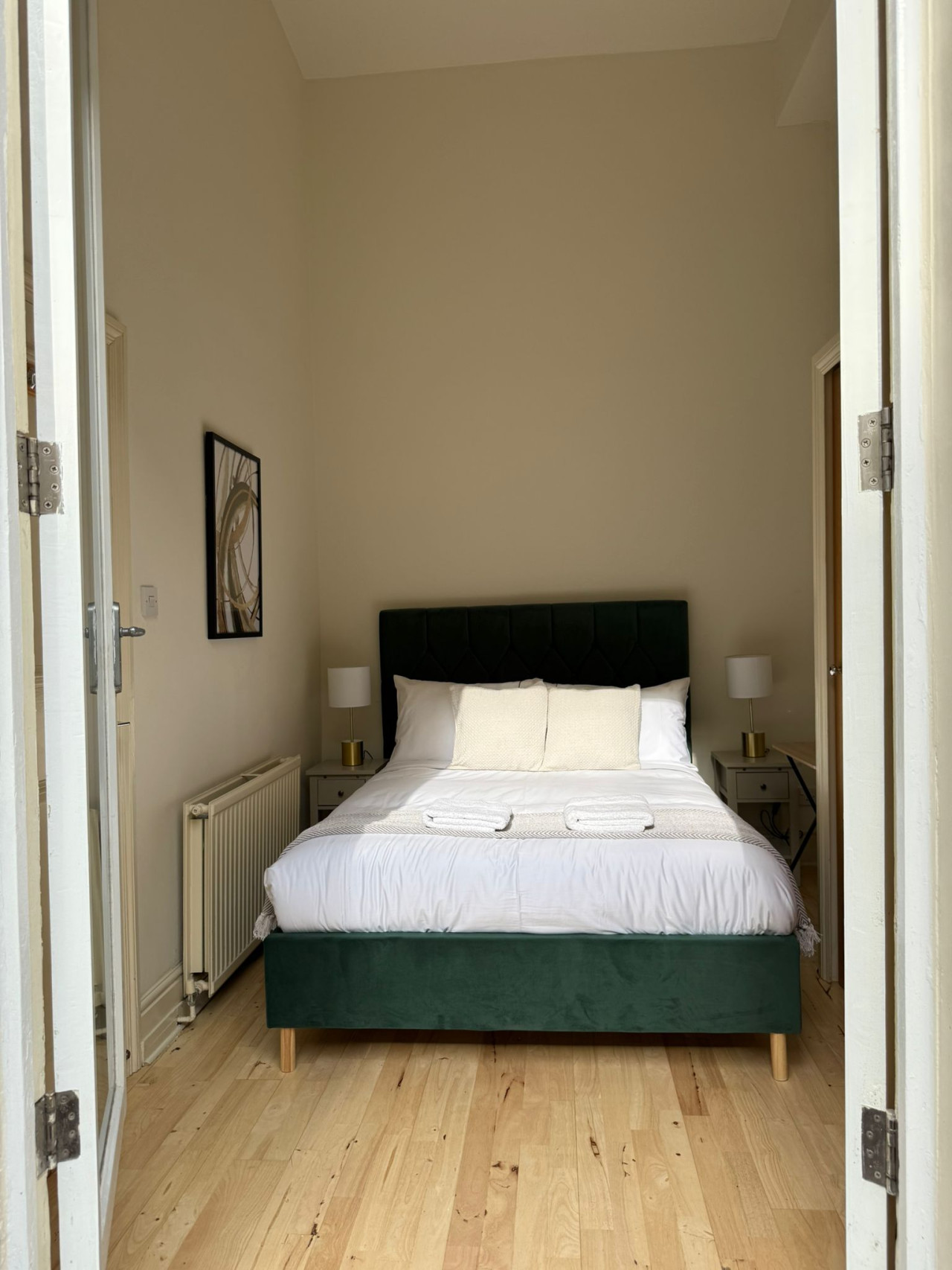 Awesome 3 bedroom Notting Hill very central with a balcony in 33 Clanricarde Gardens 1st Floor Flat - Property image 25 - VivreStays