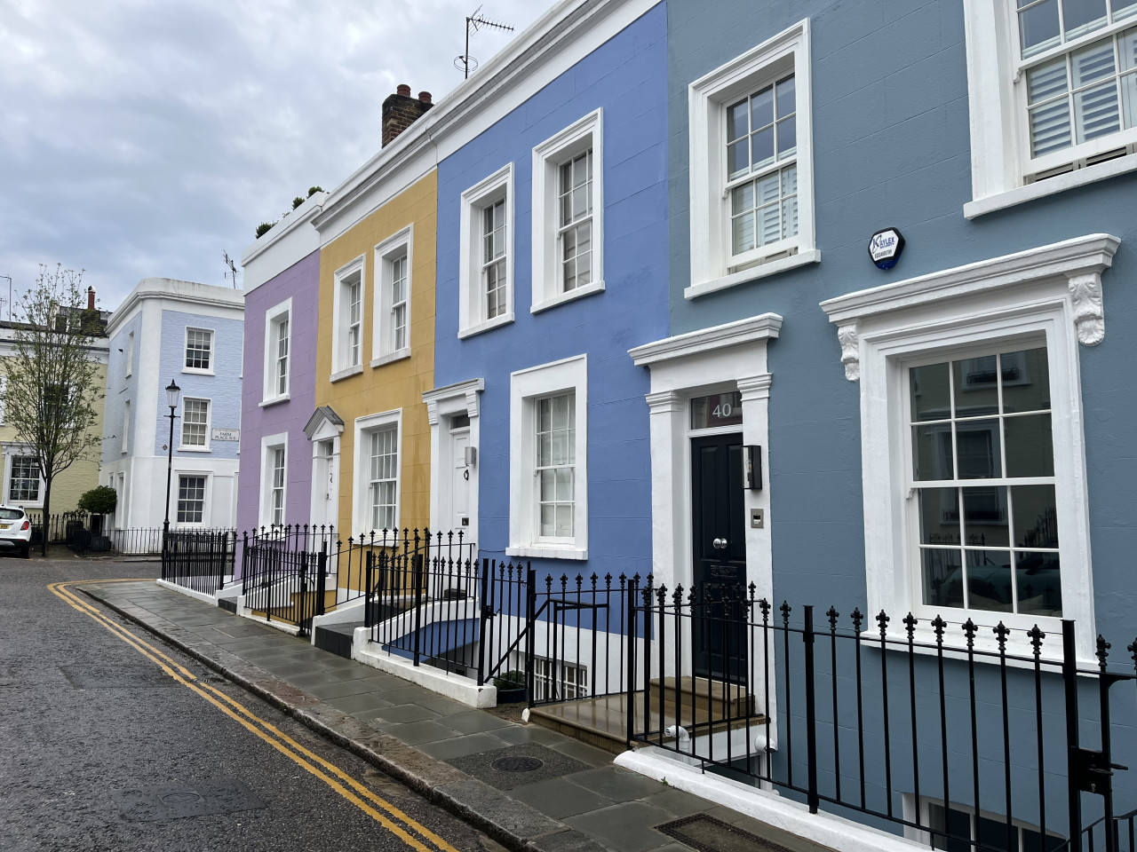 Awesome 3 bedroom Notting Hill very central with a balcony in 33 Clanricarde Gardens 1st Floor Flat - Property image 39 - VivreStays