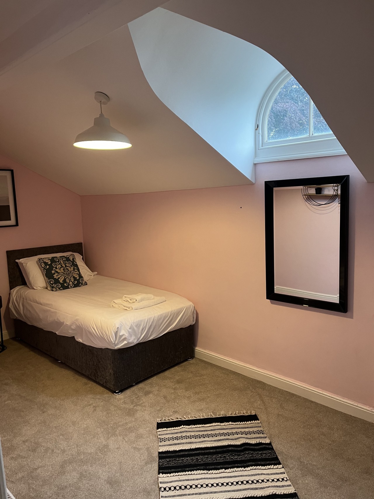Exclusive Apartment at Historic Hall with hard tennis court in Church Lane, Wighill, England, United Kingdom, LS24 8BG - Property image 3 - VivreStays