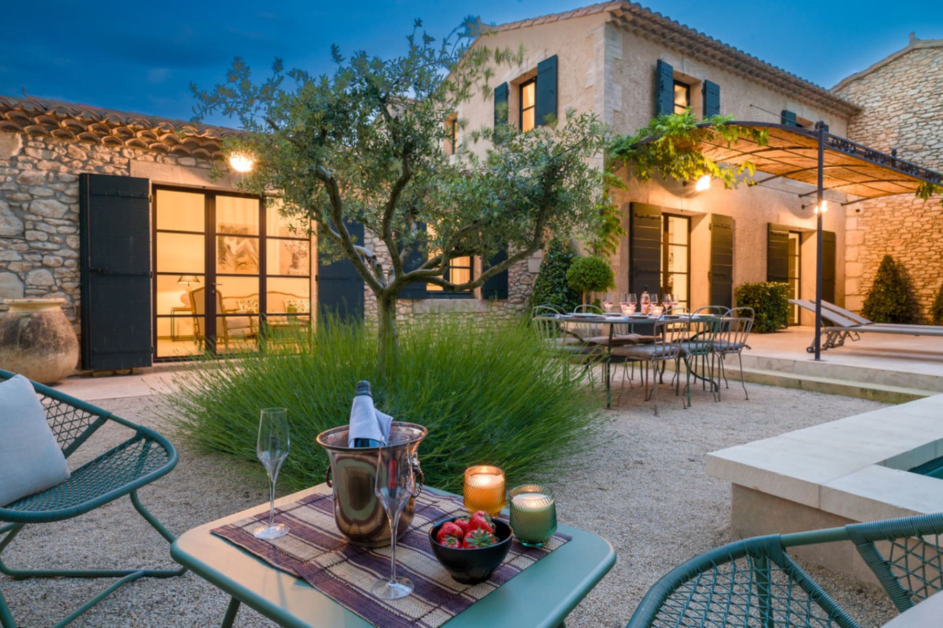 Exclusive Eygalières Retreat • Private Garden • Heated Pool • AC