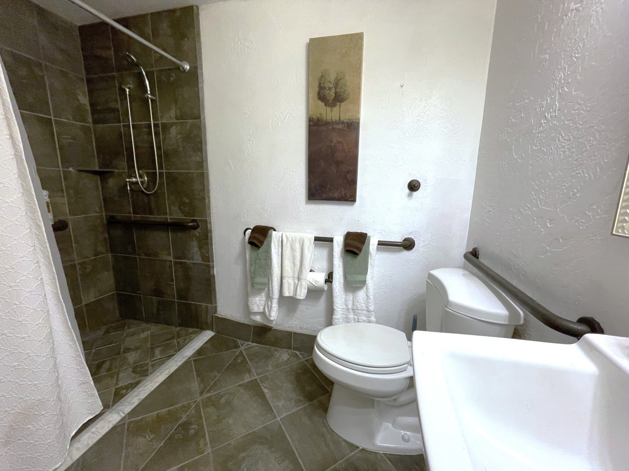 Silverado Bathroom1.jpeg