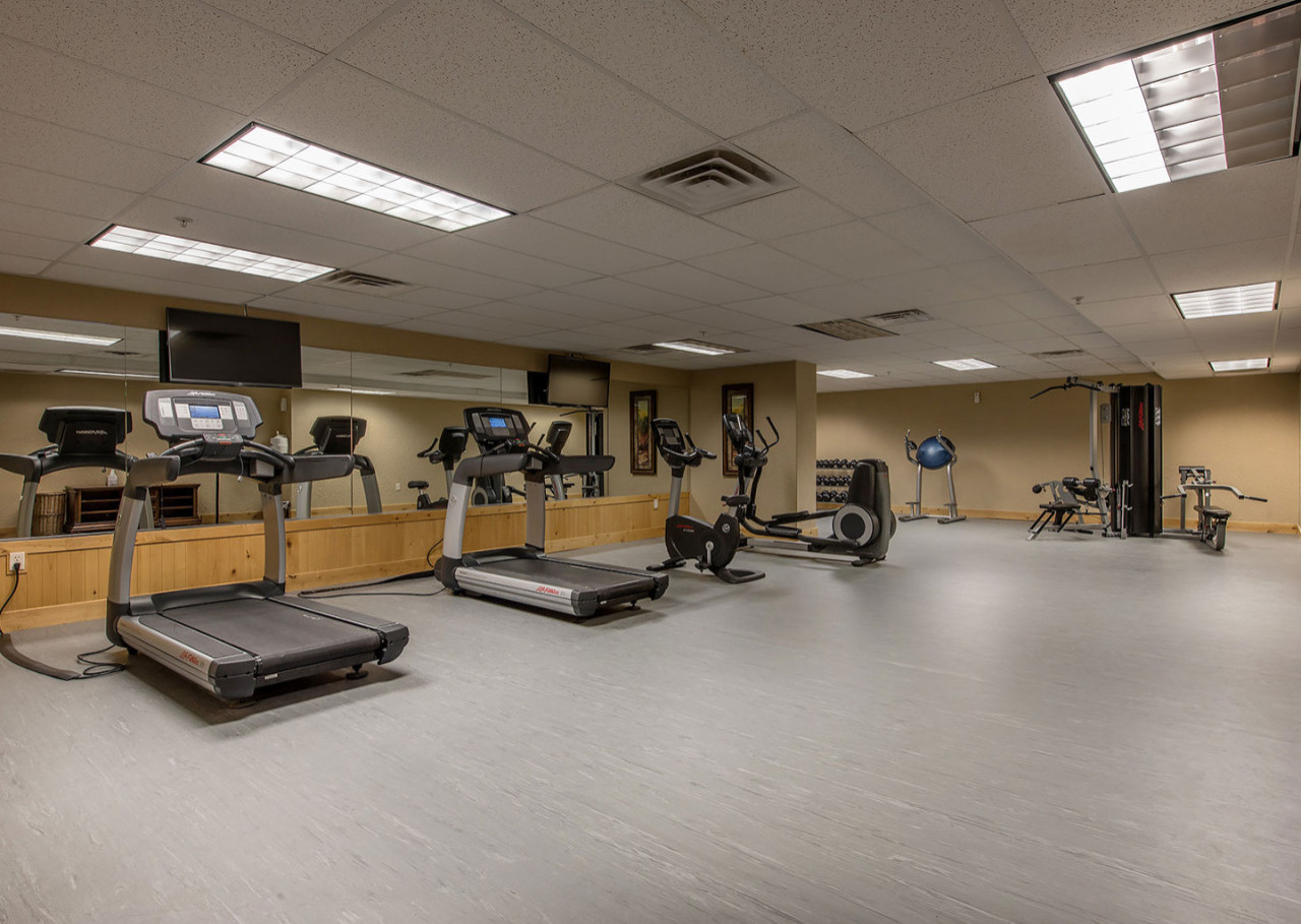 Silverado-Lodge_Amenities-Fitness-Center_high_1-1.jpg