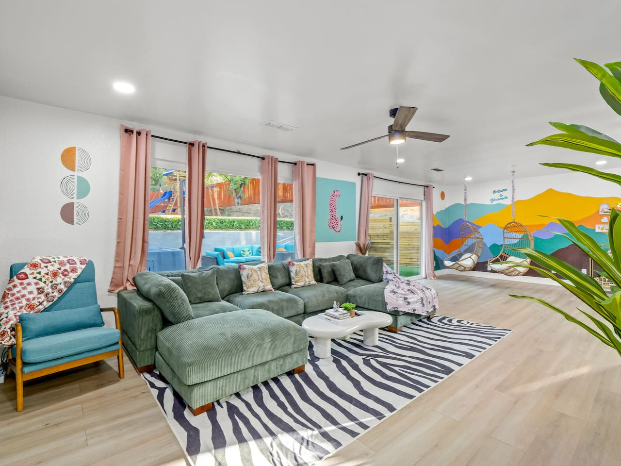 Vibrant Backyard Oasis With Arcade And Mini Golf - Charming Retreat - Oakhurst, CA