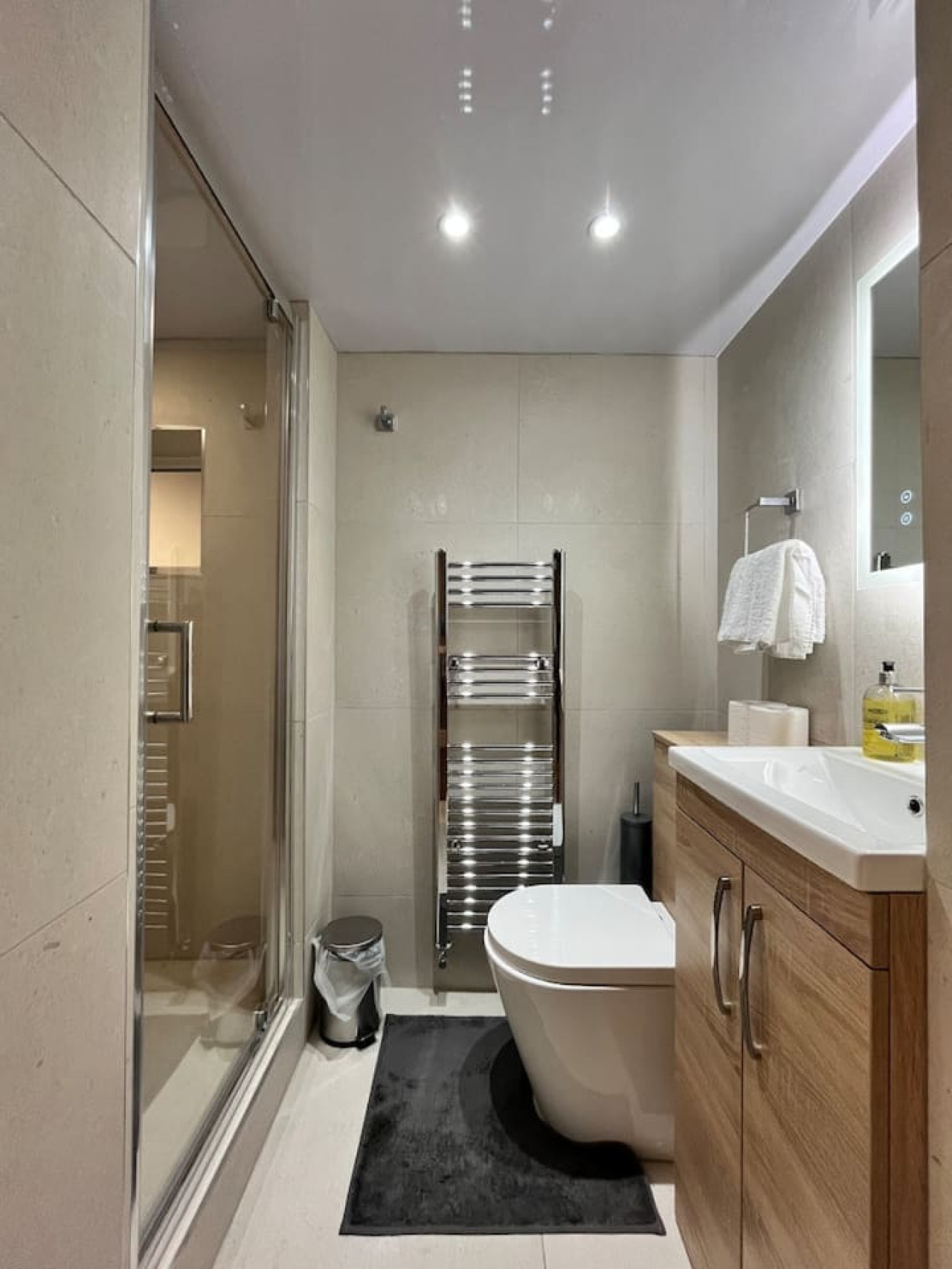 Private apartment with patio in Mossley Hill