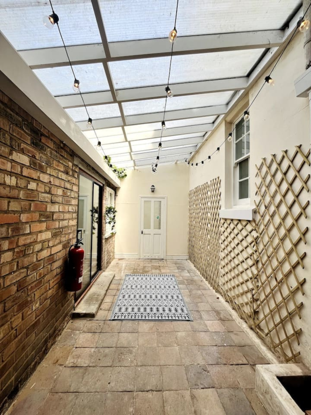 Private apartment with patio in Mossley Hill