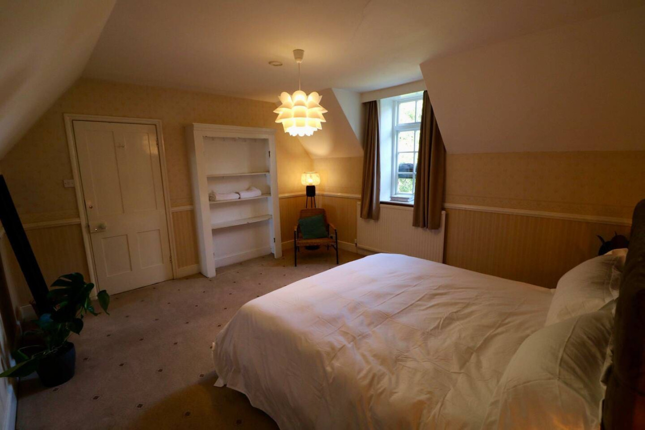 Garden view top-floor room