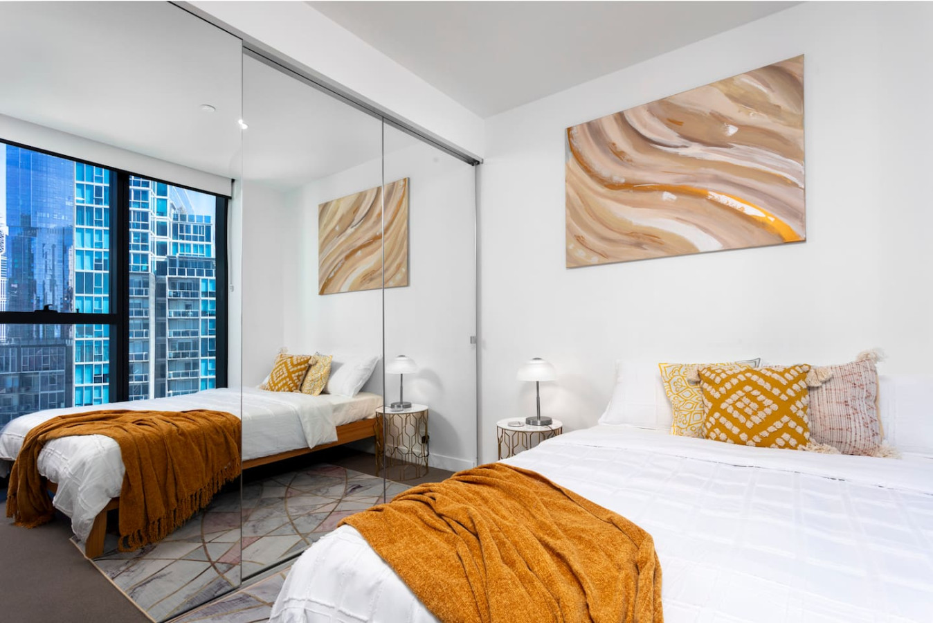 Unique Indoor Balcony Spacious Retreat, Carlton