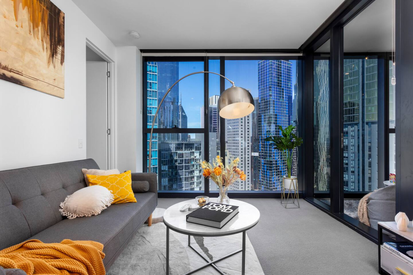 Unique Indoor Balcony Spacious Retreat, Carlton