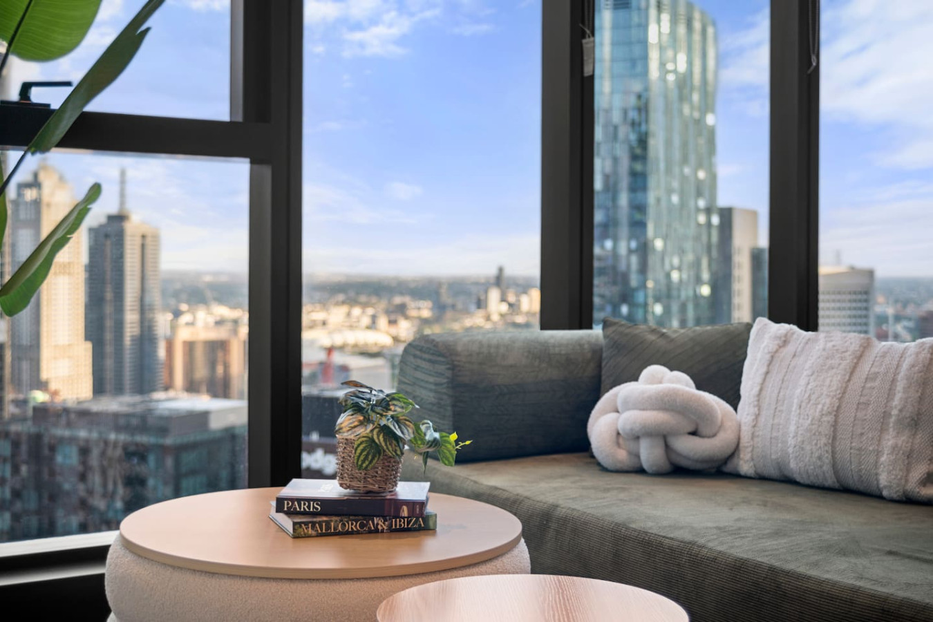 Level 50 Panoramic Central CBD Views, A'Beckett St