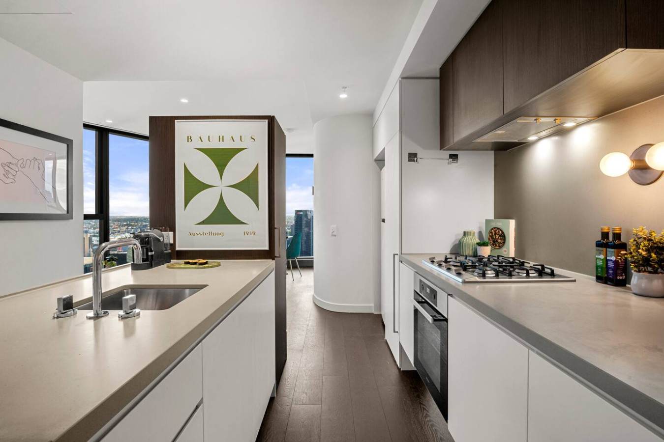 Level 50 Panoramic Central CBD Views, A'Beckett St