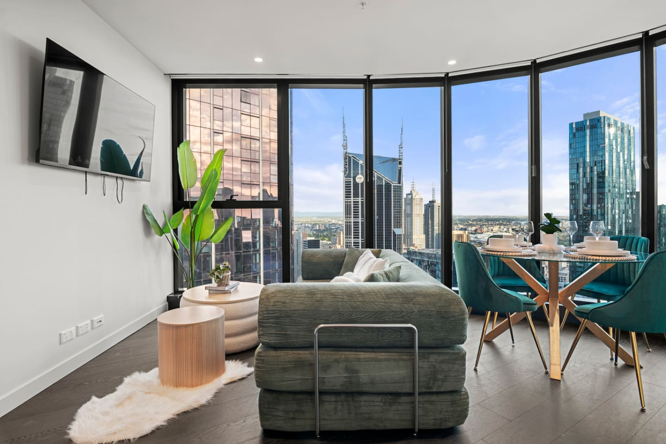 Level 50 Panoramic Central CBD Views, A'Beckett St
