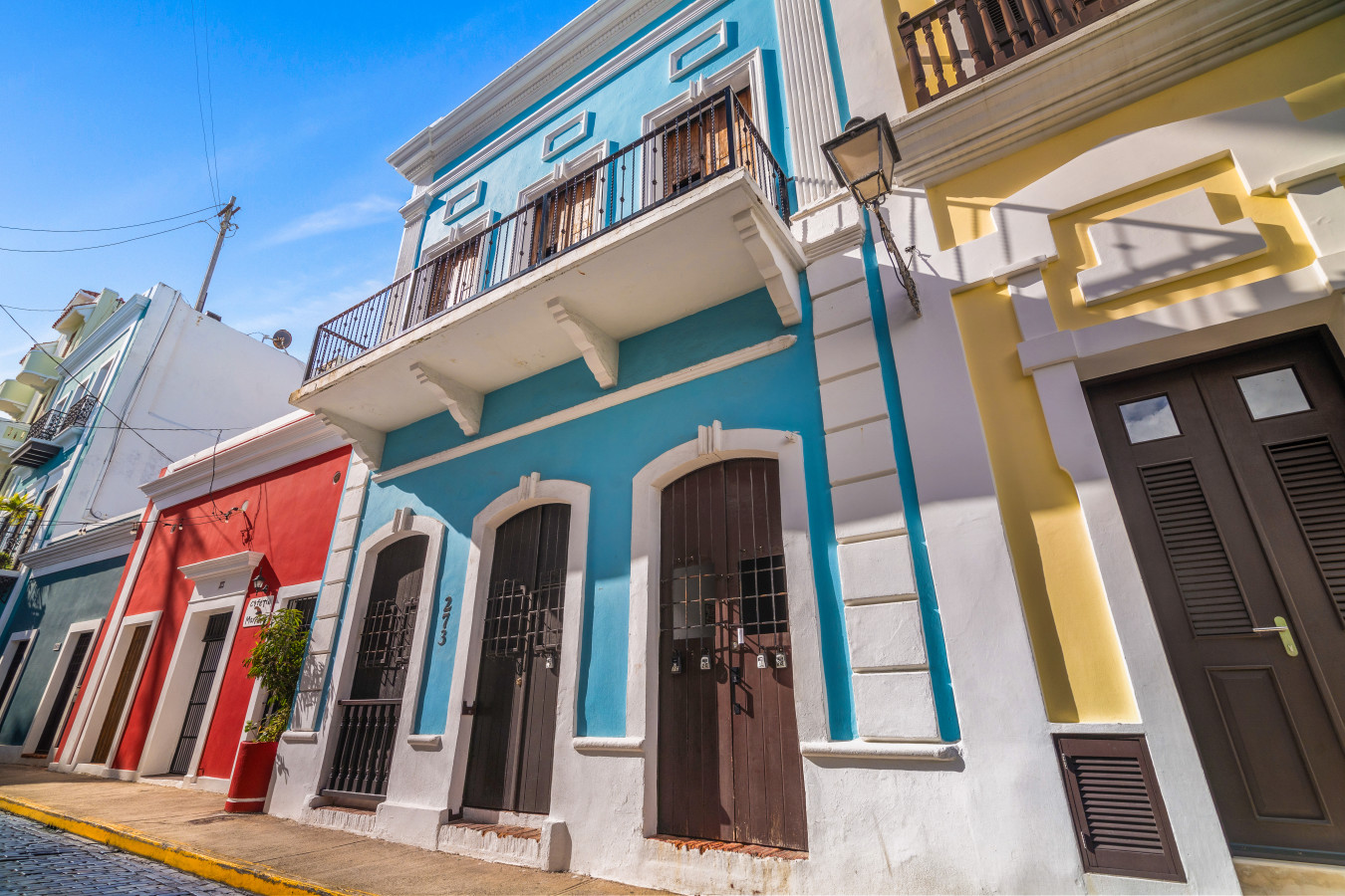 Blue and white building with a balcony (exterior 2) — Morocco Loft Sanjuanero | Viejo San Juan, Old San Juan
