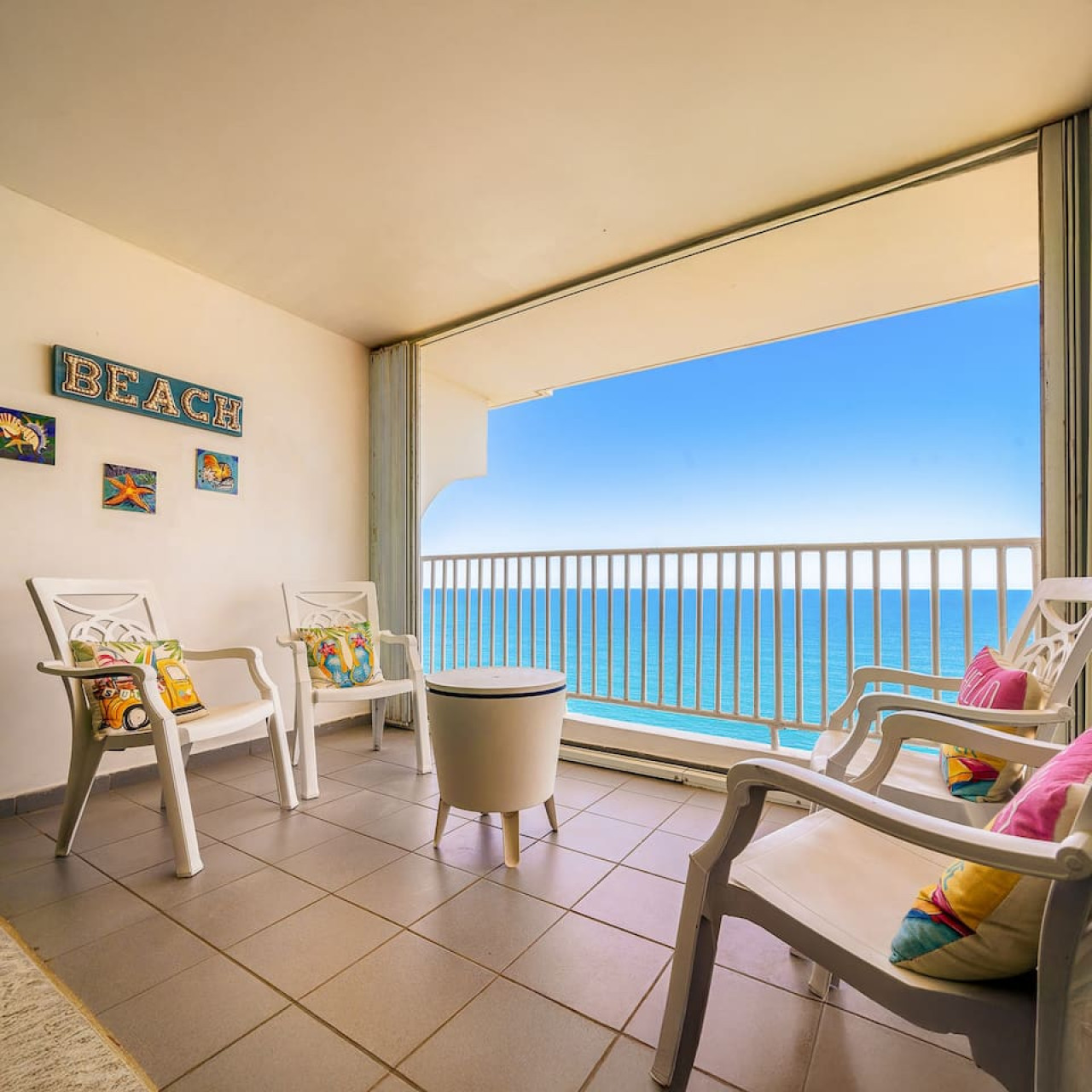 View of the ocean from the balcony (balcony 2) — Captain’s Beachfront Luquillo Beach House, Luquillo