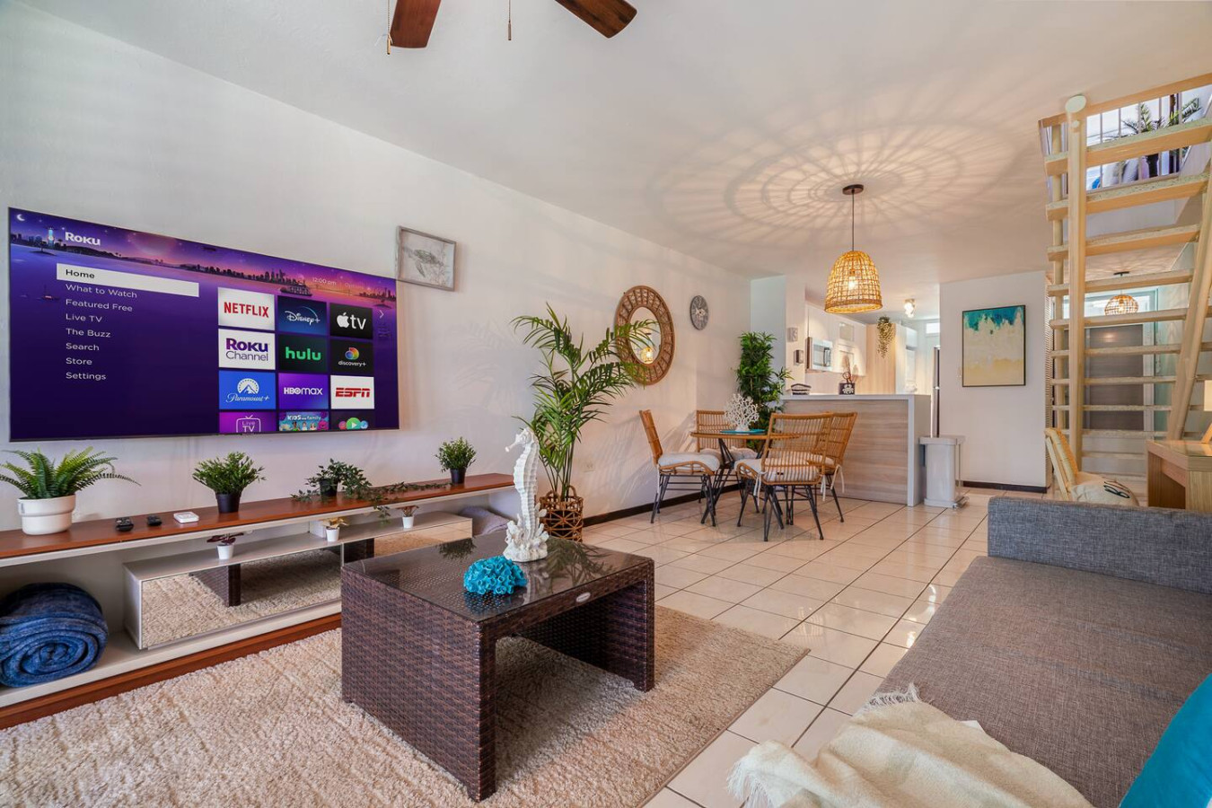 Living room with a flat screen TV and a couch — Beach Villa Dorado Del Mar, Dorado