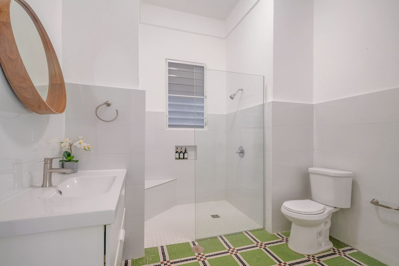 Bathroom with a shower and a toilet — Luz Collection No.2 – Casa Brisa | 3BR Retreat, Santurce