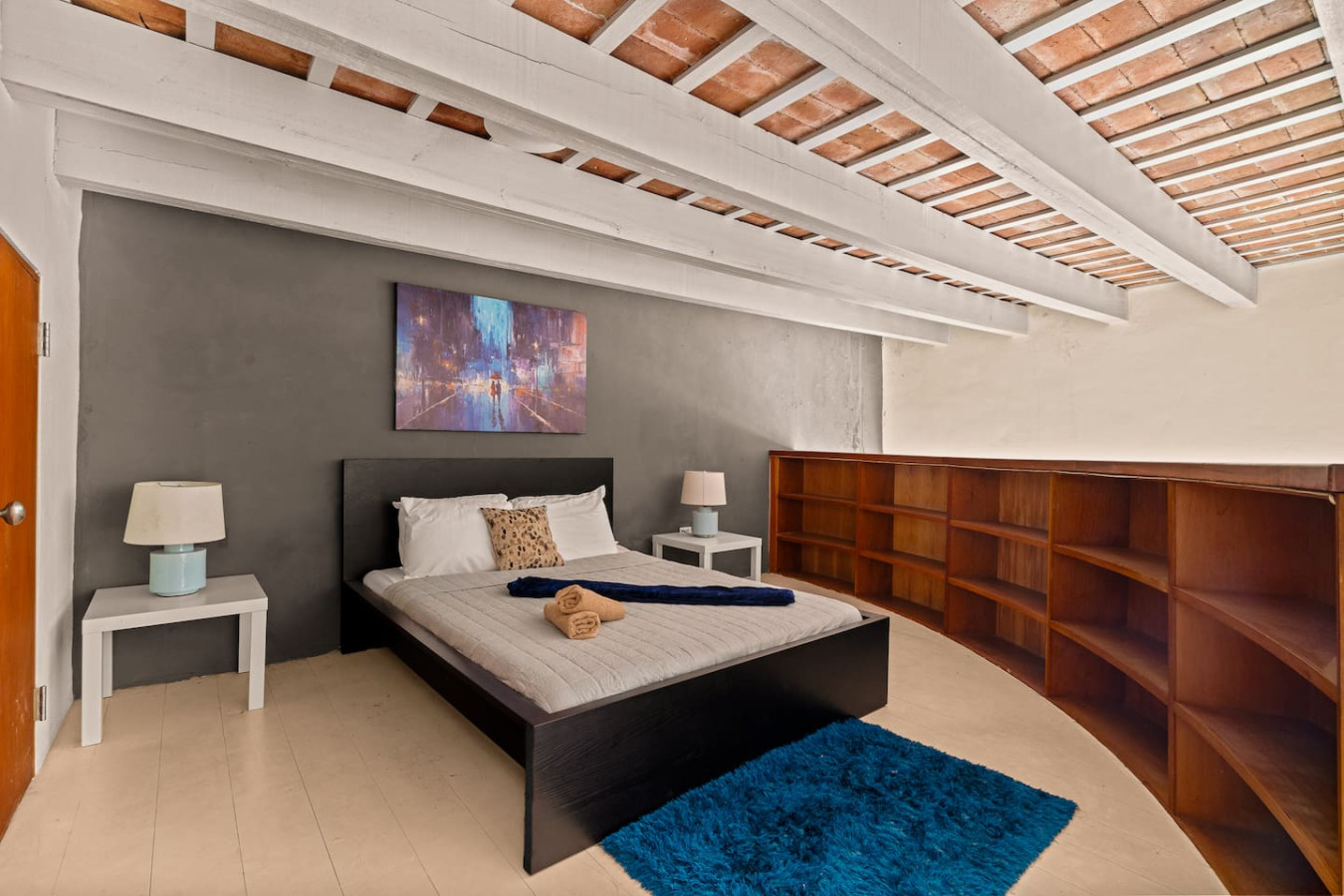 Bedroom with a bed and a picture on the wall — Royal Imperial | Balcony Private | Old San Juan, Old San Juan