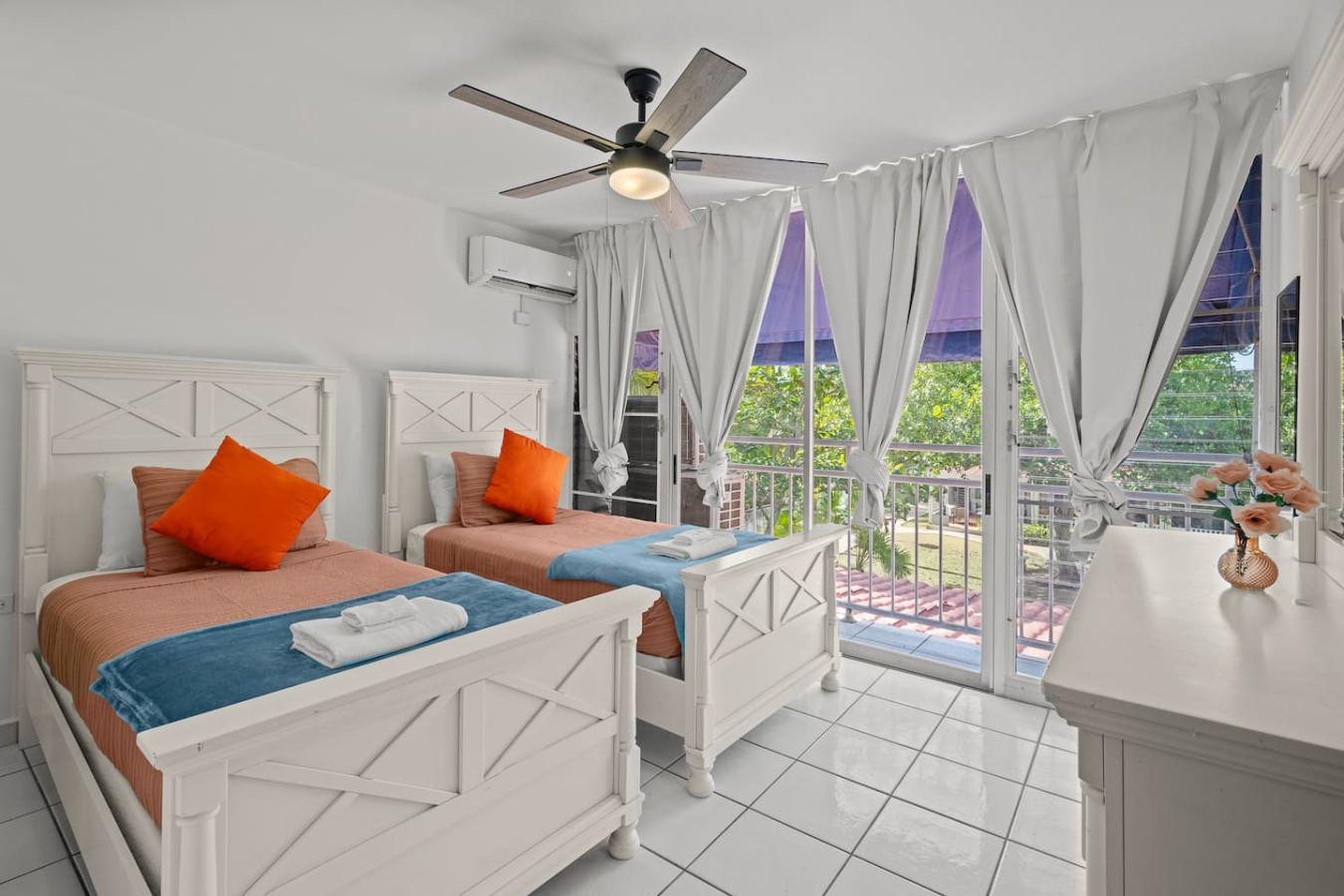 Two beds in a bedroom — Beachside Villa Dorado Pool Beach Access, Dorado