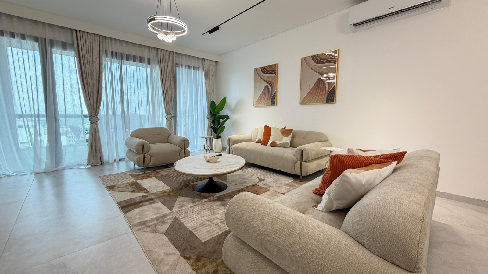 Spacious 2 bedroom Apartment with Balcony Riverview Gym and Pool in Gombe