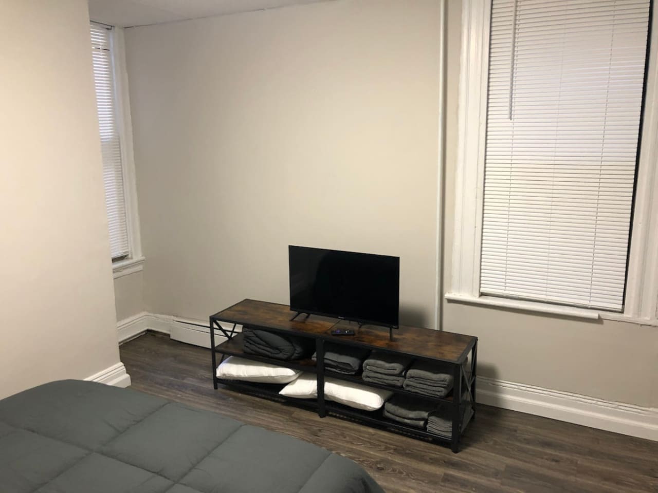Private 2-bedroom apartment, NYC only 15 mins away