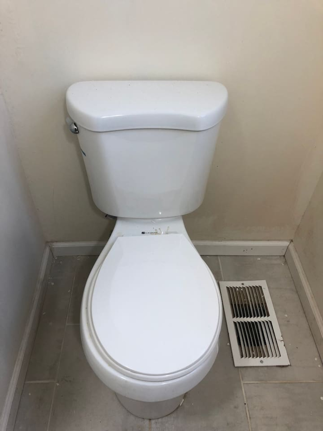 Spacious and private apartment with 3 bedrooms and 1 bathroom near Newark International Airport EWR and New York City