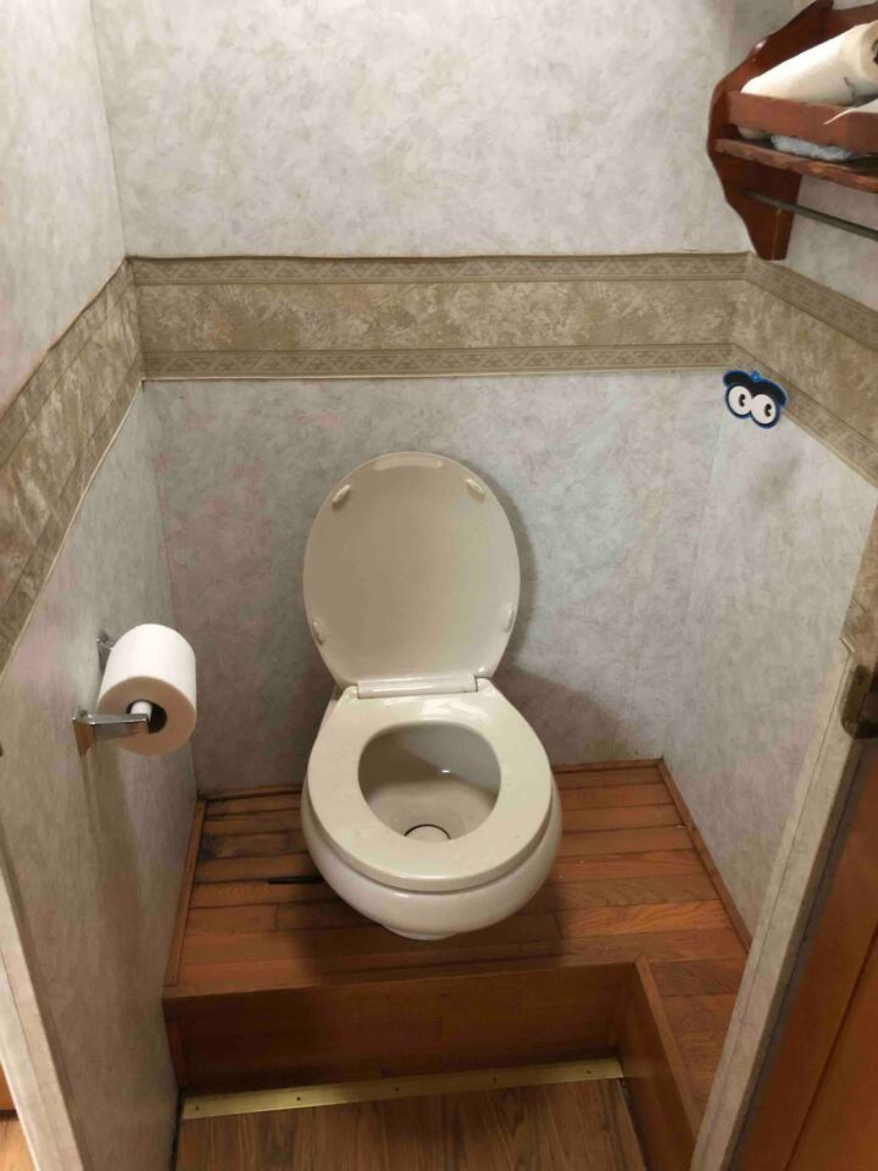 Private 1-bedroom RV, direct bus to NYC Manhattan only 2 blocks away