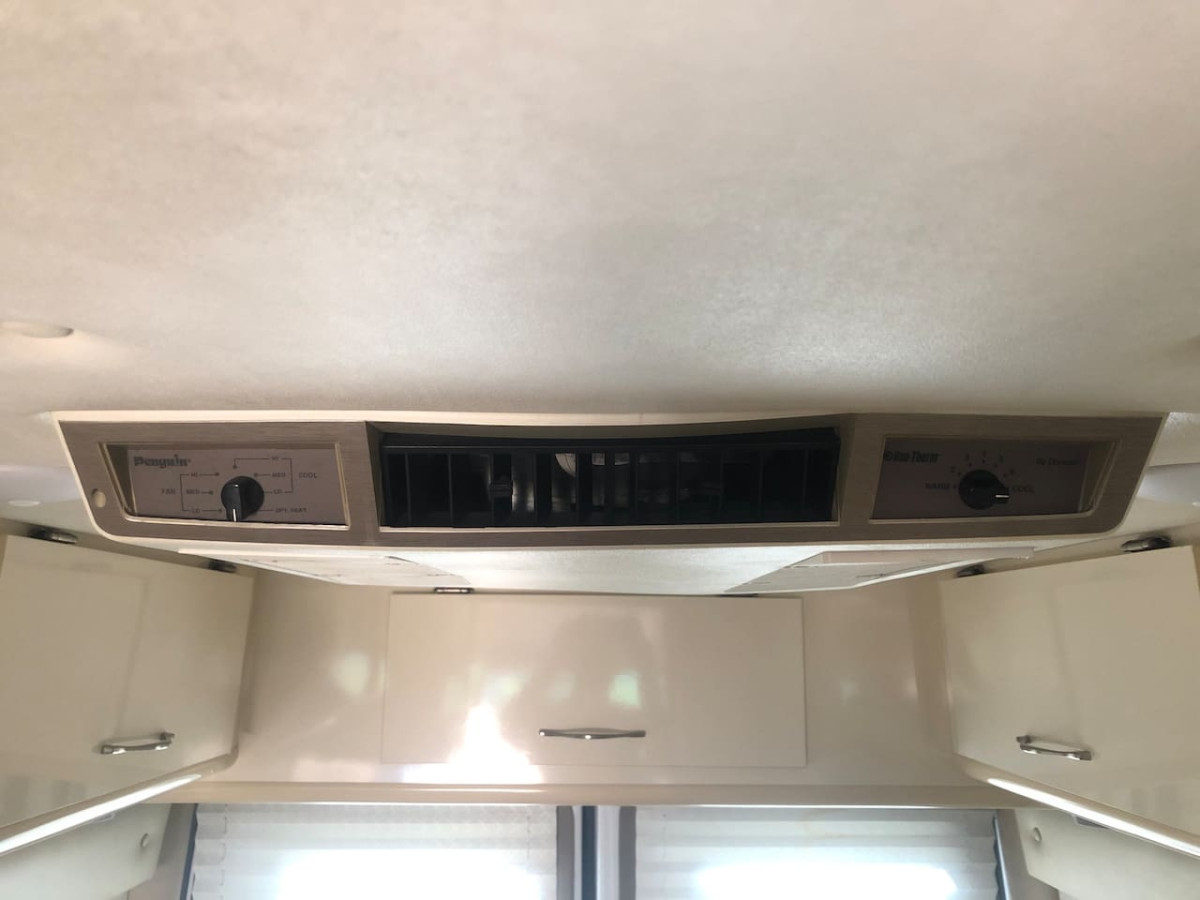 Private and cozy RV, direct bus to NYC Manhattan only 2 blocks away