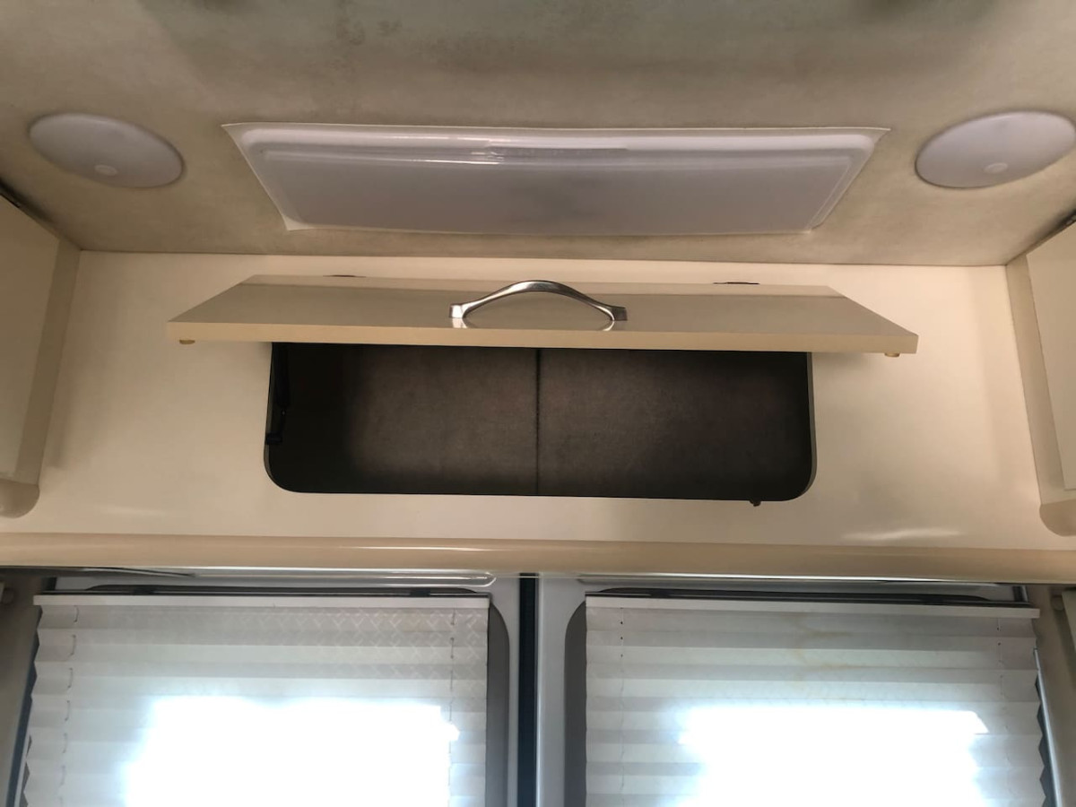 Private and cozy RV, direct bus to NYC Manhattan only 2 blocks away