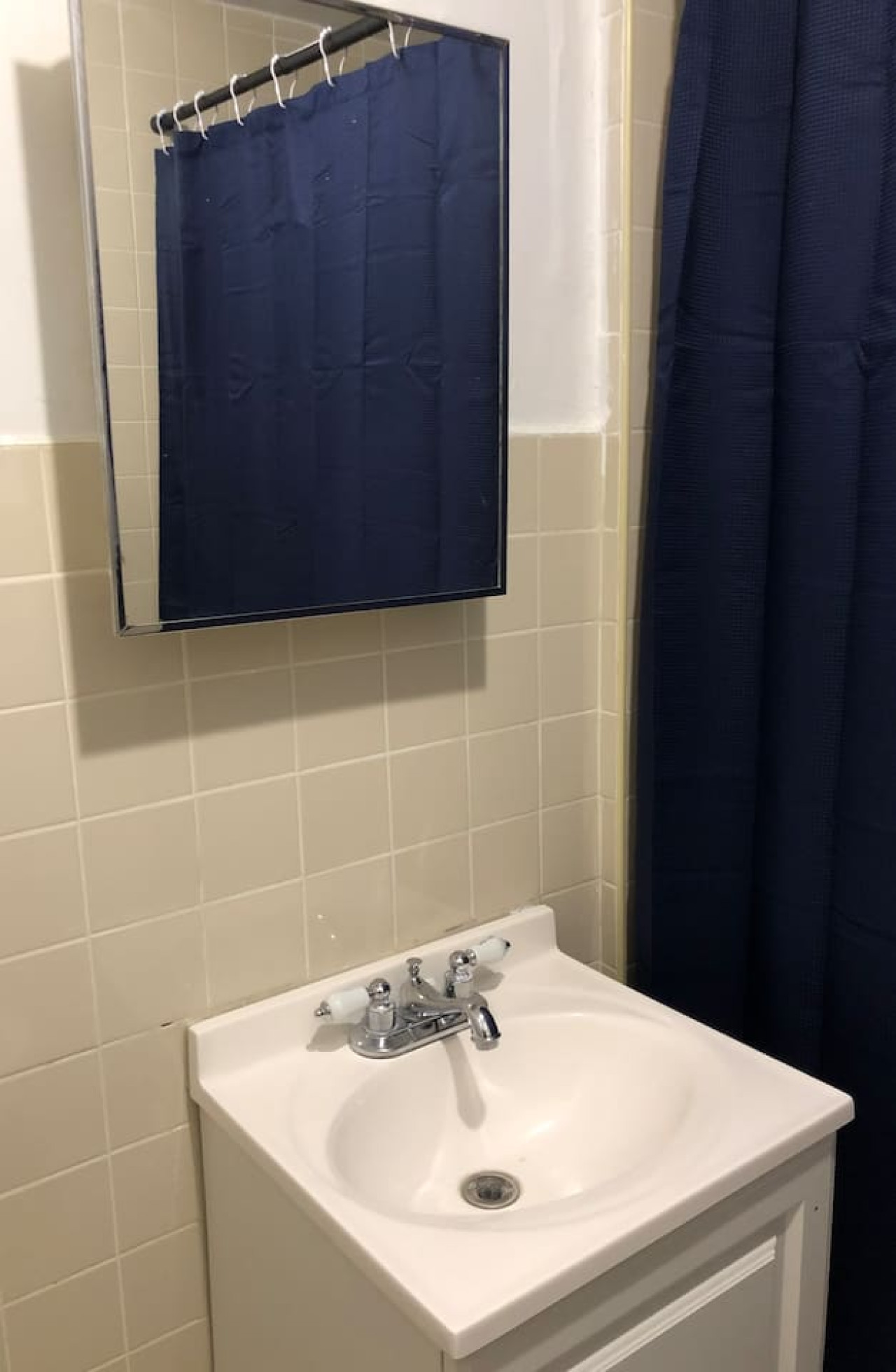 Private apartment with 1 bedroom and 1 bathroom