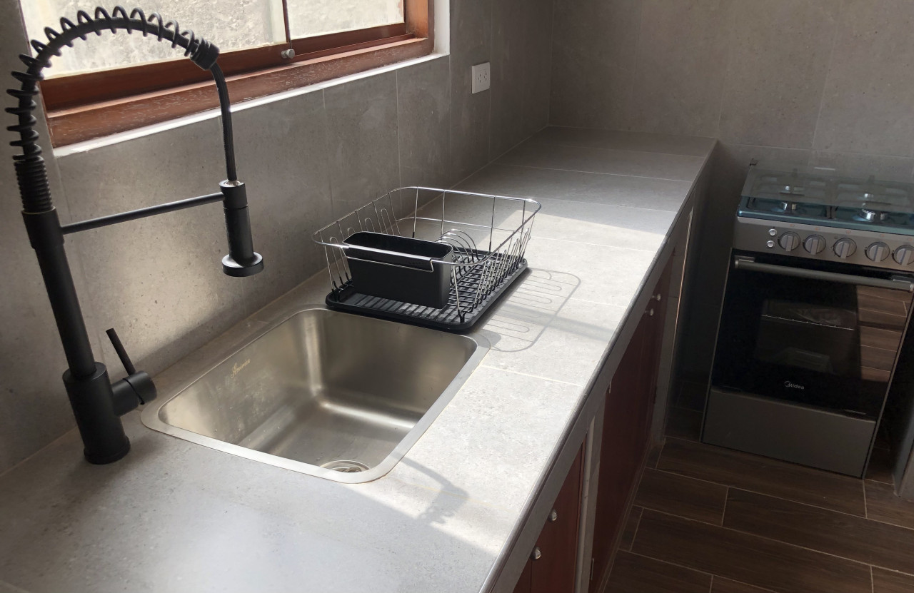 Private 1 bedroom and 1 bathroom apartment with private entrance and private terrace and free Wi-Fi