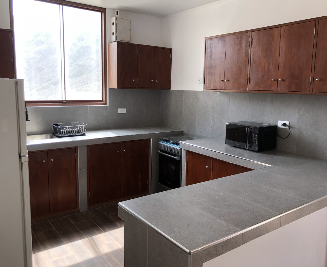 Private 1 bedroom and 1 bathroom apartment with private entrance and private terrace and free Wi-Fi