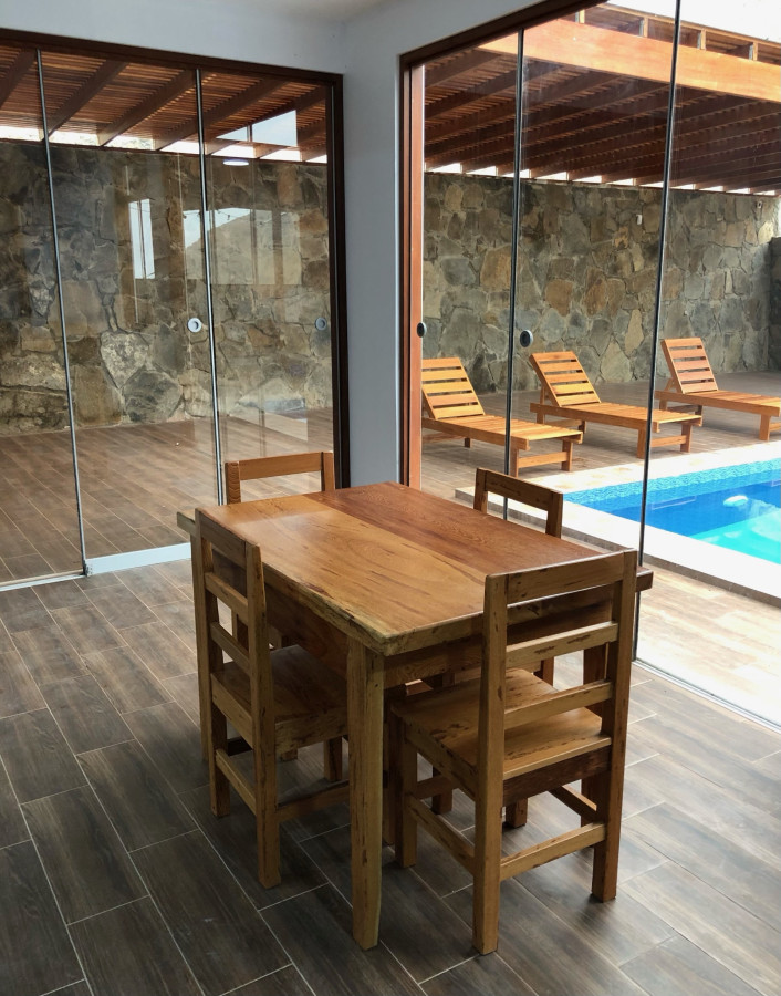 Spacious 3-bedroom and 2 bathroom home with private pool and patio and free Wi-Fi