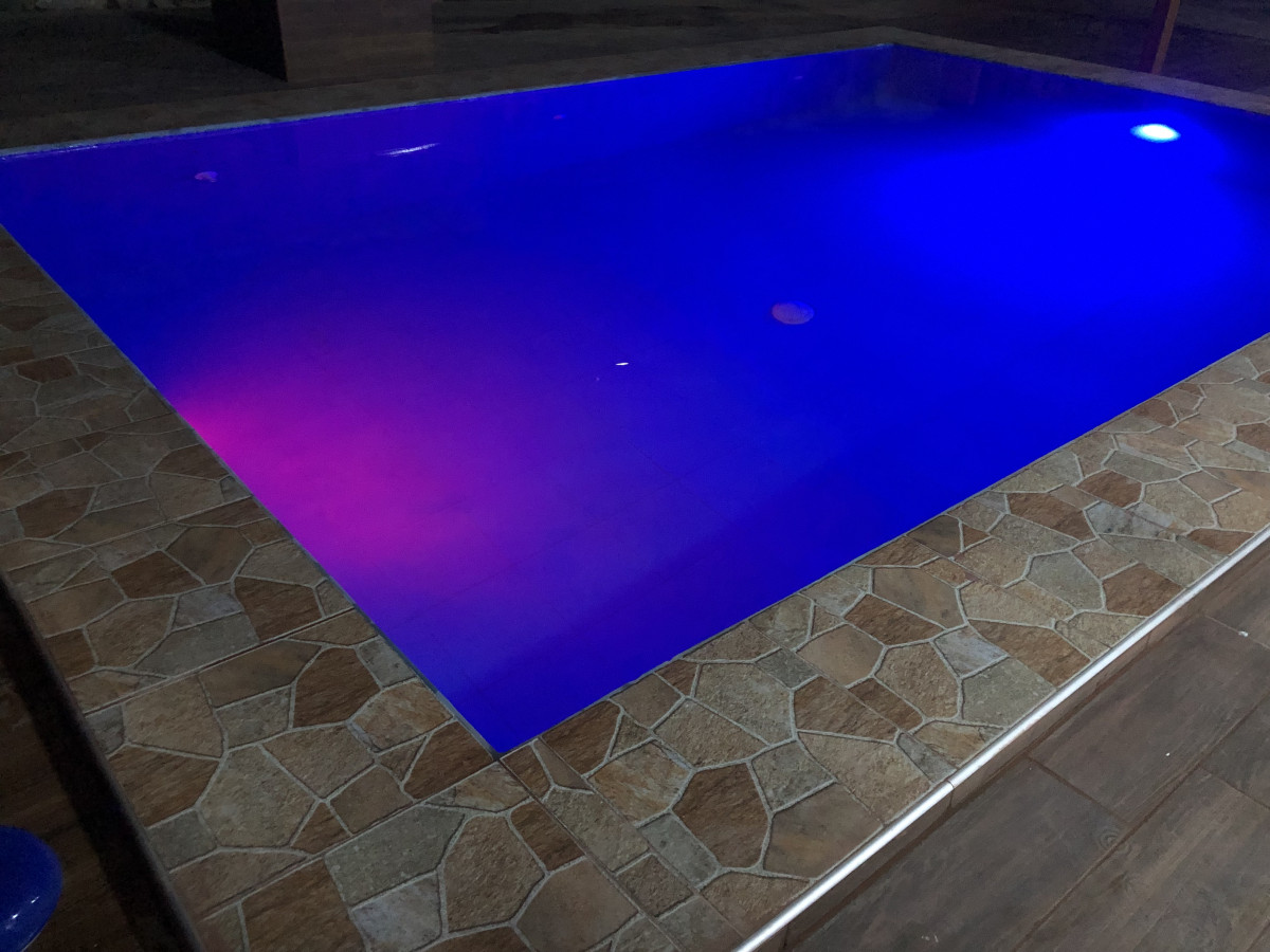 Spacious 3-bedroom and 2 bathroom home with private pool and patio and free Wi-Fi
