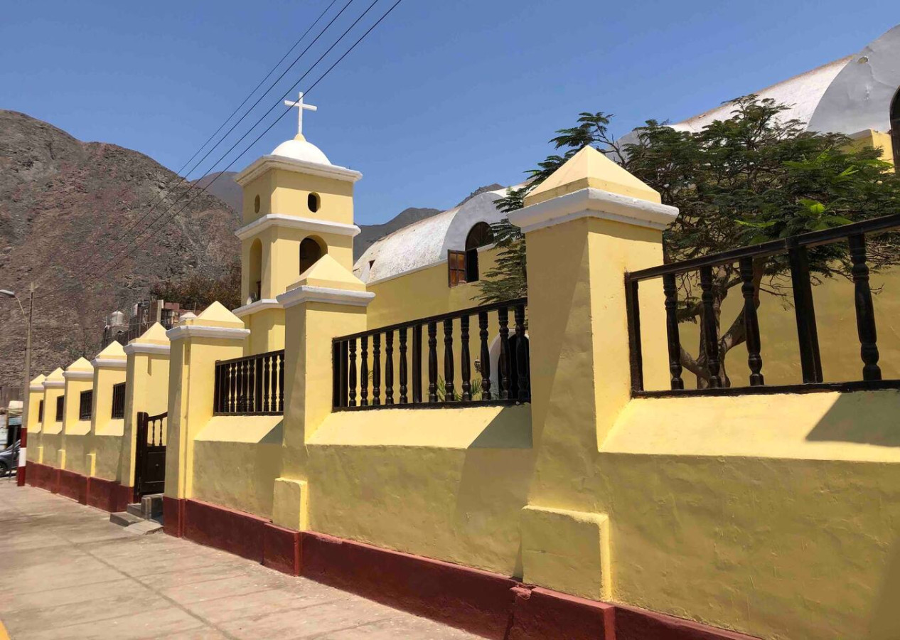 Spacious 3-bedroom and 2 bathroom home with private pool and patio and free Wi-Fi