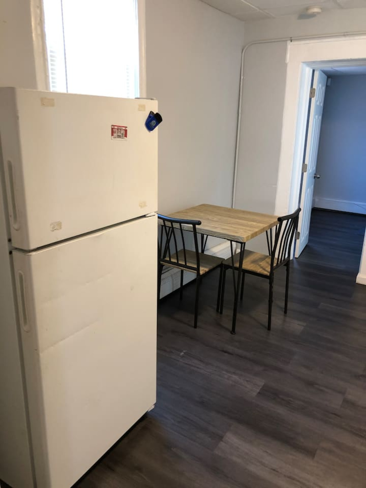 Private 2-bedroom apartment, free parking, direct bus to NYC Manhattan only 2 blocks away
