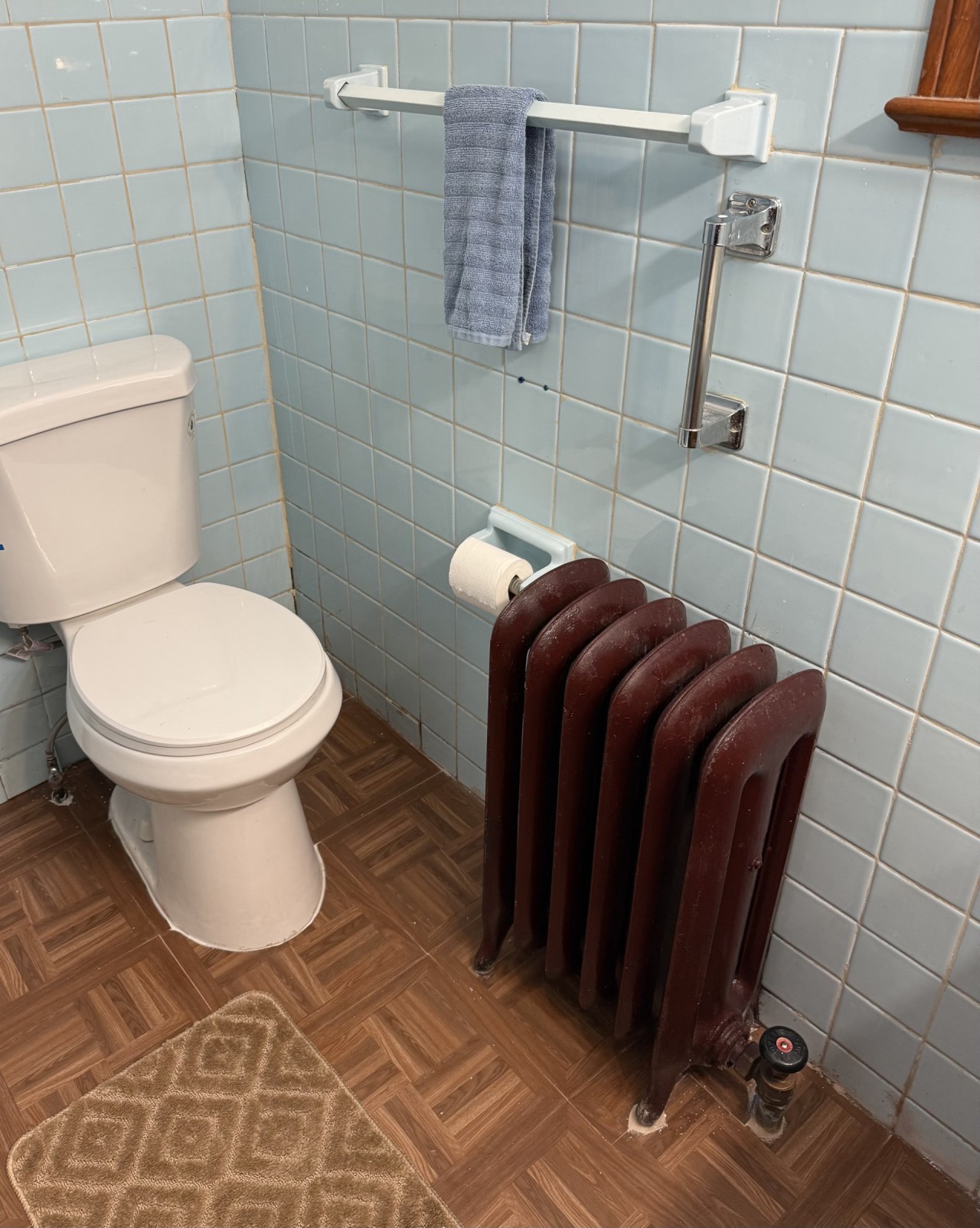 Private 1 bedroom and 1 bathroom house in a quiet area and convenient to NYC bus and train