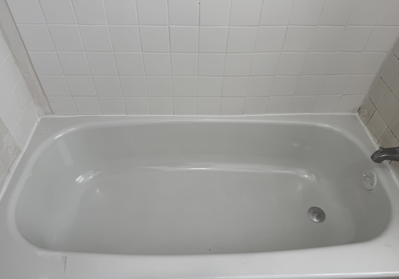 Large and private 3 bedroom and 2 bathroom apartment, separate street entrance