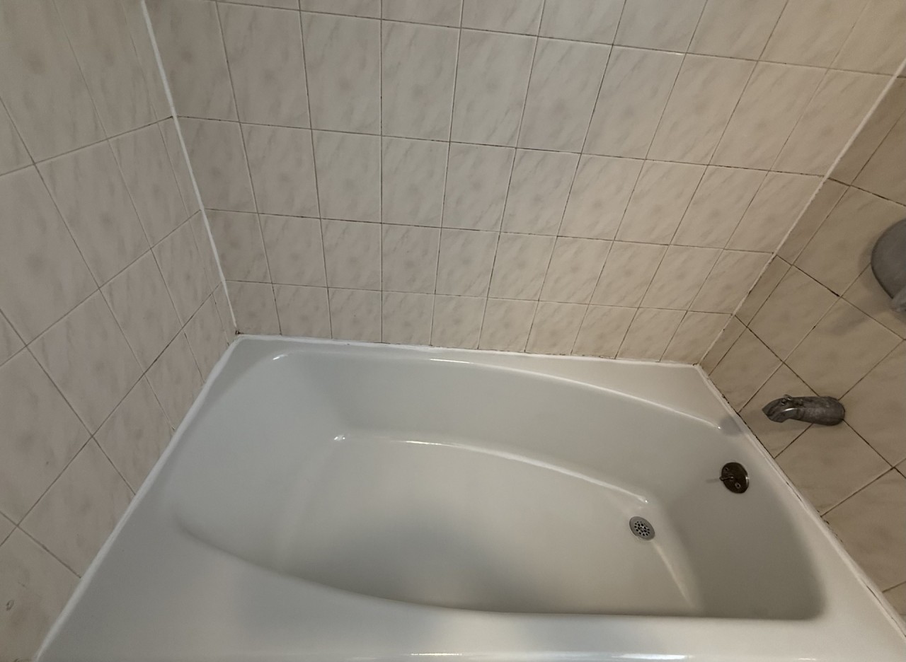 Large and private 3 bedroom and 2 bathroom apartment, separate street entrance